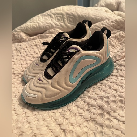 Nike Air Max 720 - Picture 2 of 6